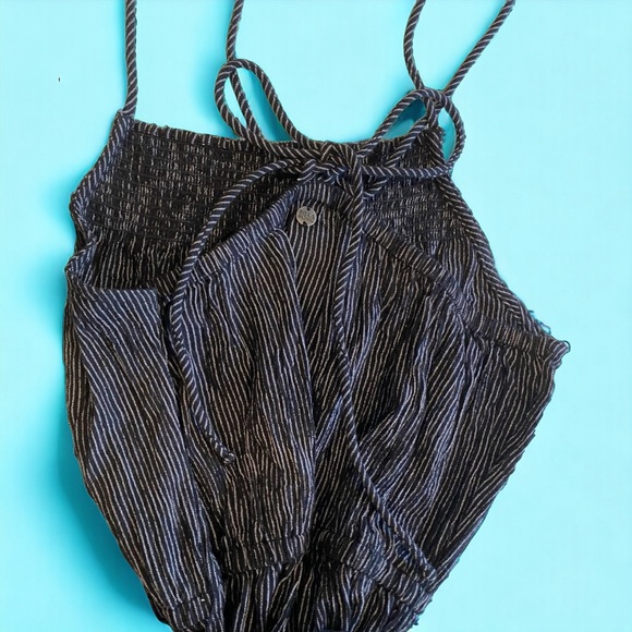 Billabong This Way Black and White Striped Jumpsuit Size Small - Picture 9 of 11